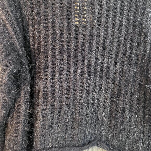 Universal Thread NWT Black Fuzzy Open Weave Sweater Neutral Grunge Size MD - Picture 4 of 10